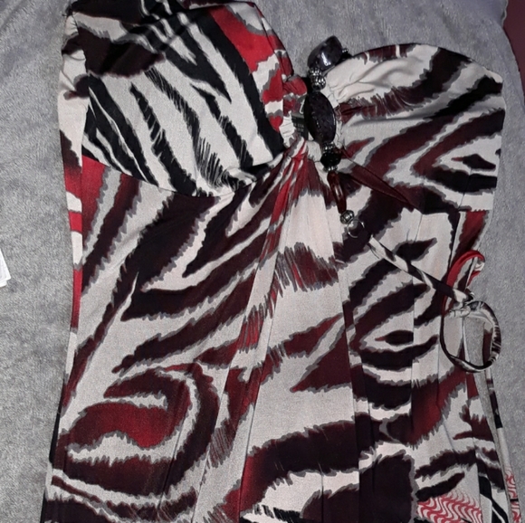 Beaded halter top - Picture 6 of 6